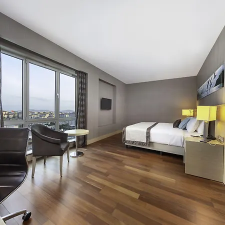 德德曼博斯坦斯公园酒店